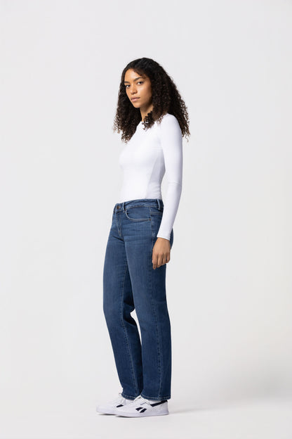 Wilona Relaxed Straight: Sadira